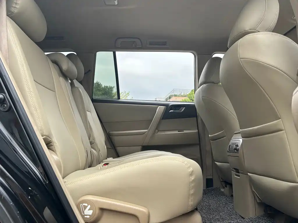 TOYOTA HIGHLANDER 2014