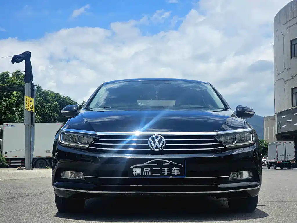 VOLKSWAGEN MAGOTAN 2018