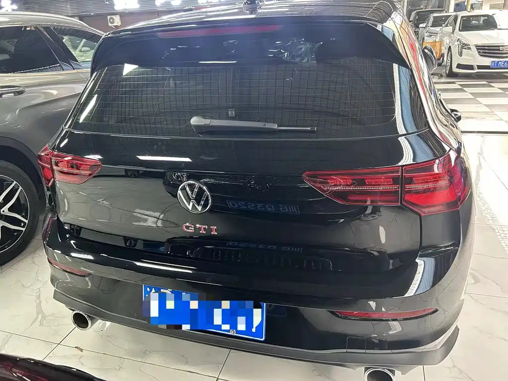 VOLKSWAGEN GOLF 2022