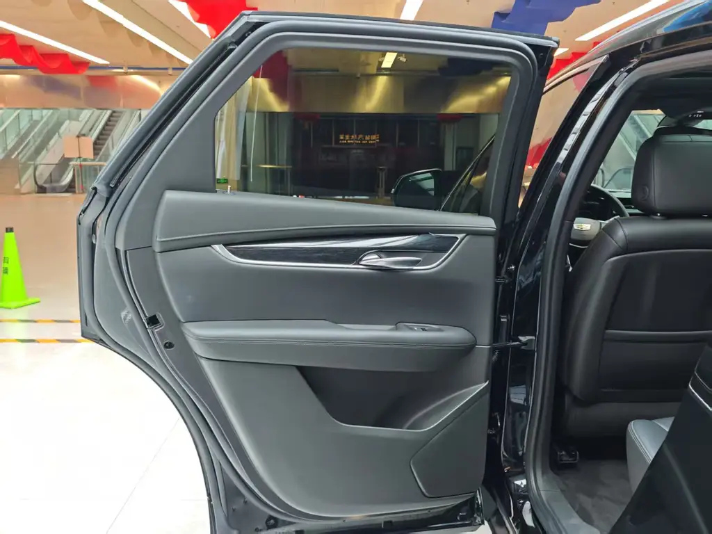 CADILLAC XT5 2023