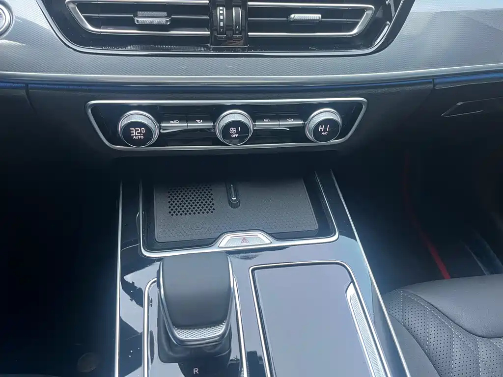 HONGQI HS5 2023