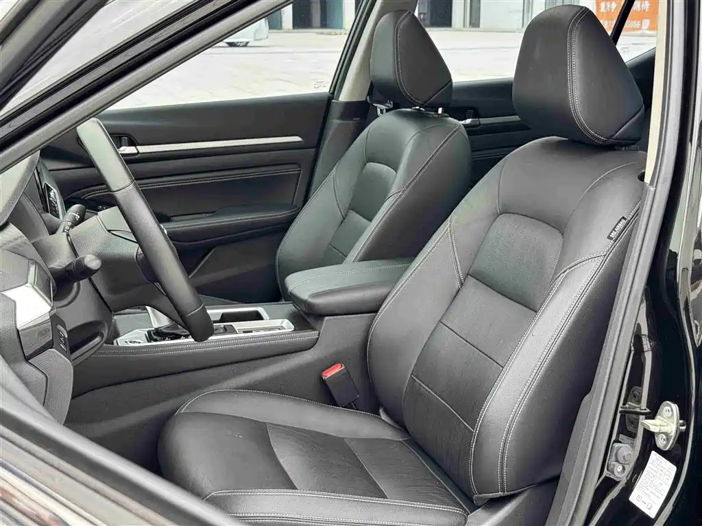NISSAN TEANA 2022