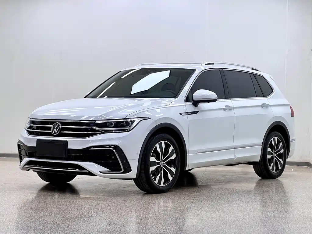 VOLKSWAGEN TIGUAN L 2023