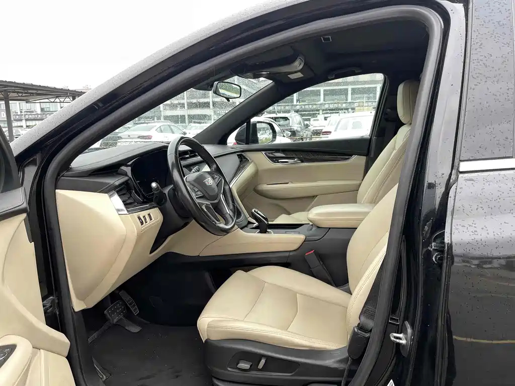 CADILLAC XT5 2016