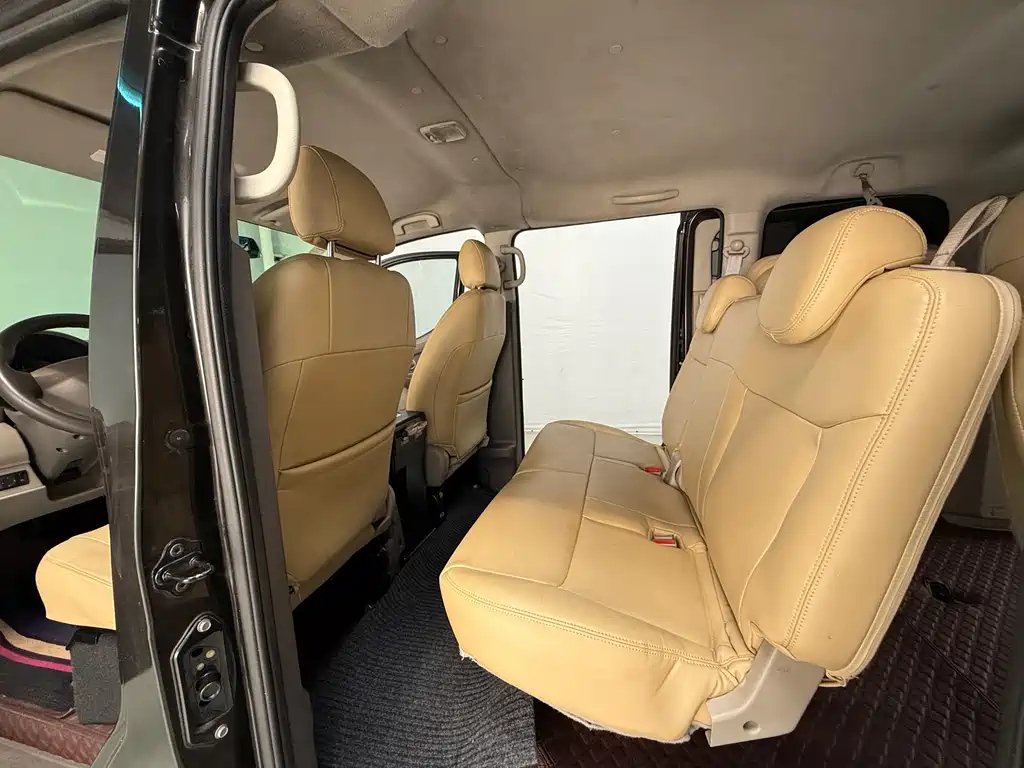 NISSAN NV200 2014