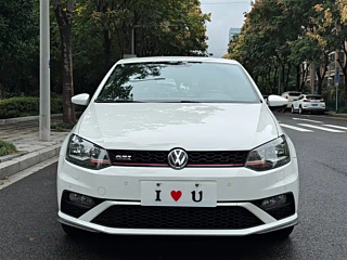 VOLKSWAGEN POLO  2016