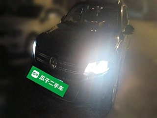 VOLKSWAGEN TIGUAN 2015
