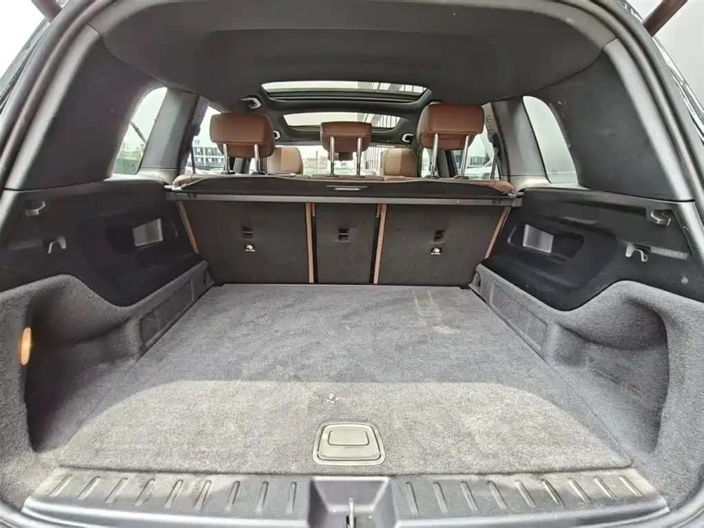 MERCEDES BENZ GLB 2023