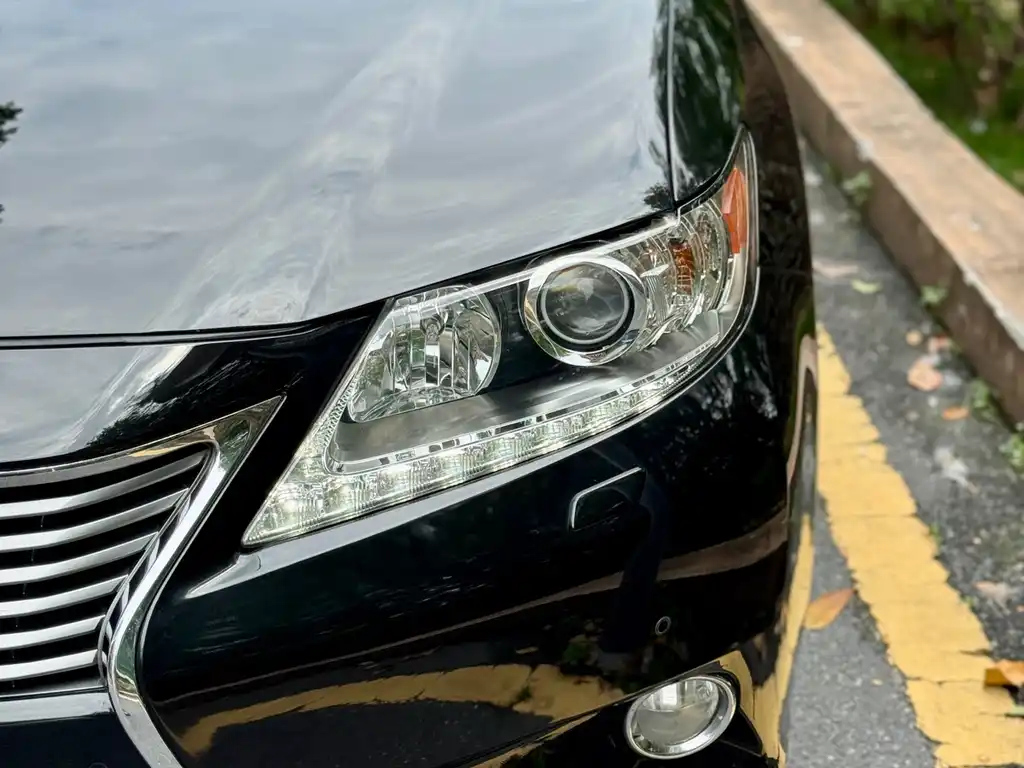 LEXUS ES 2013
