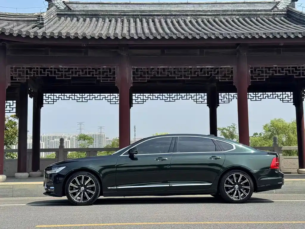 VOLVO S90 2018