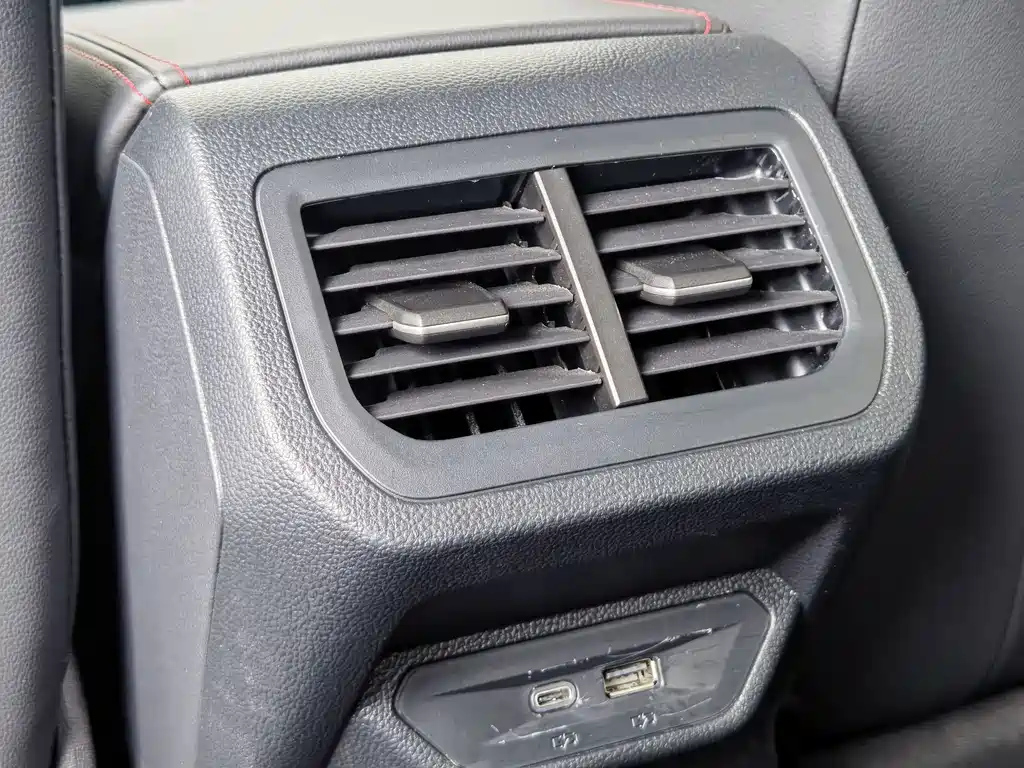 VOLKSWAGEN LAVIDA 2023