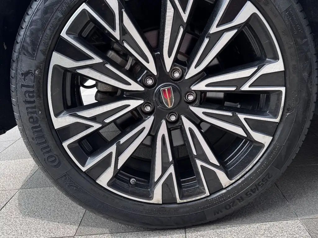 HONGQI HS5 2023