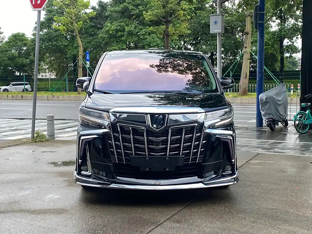 TOYOTA ALPHARD 2018