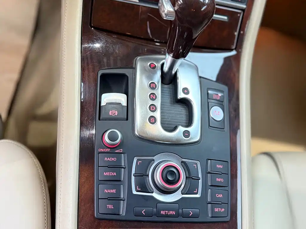 AUDI A8 2010