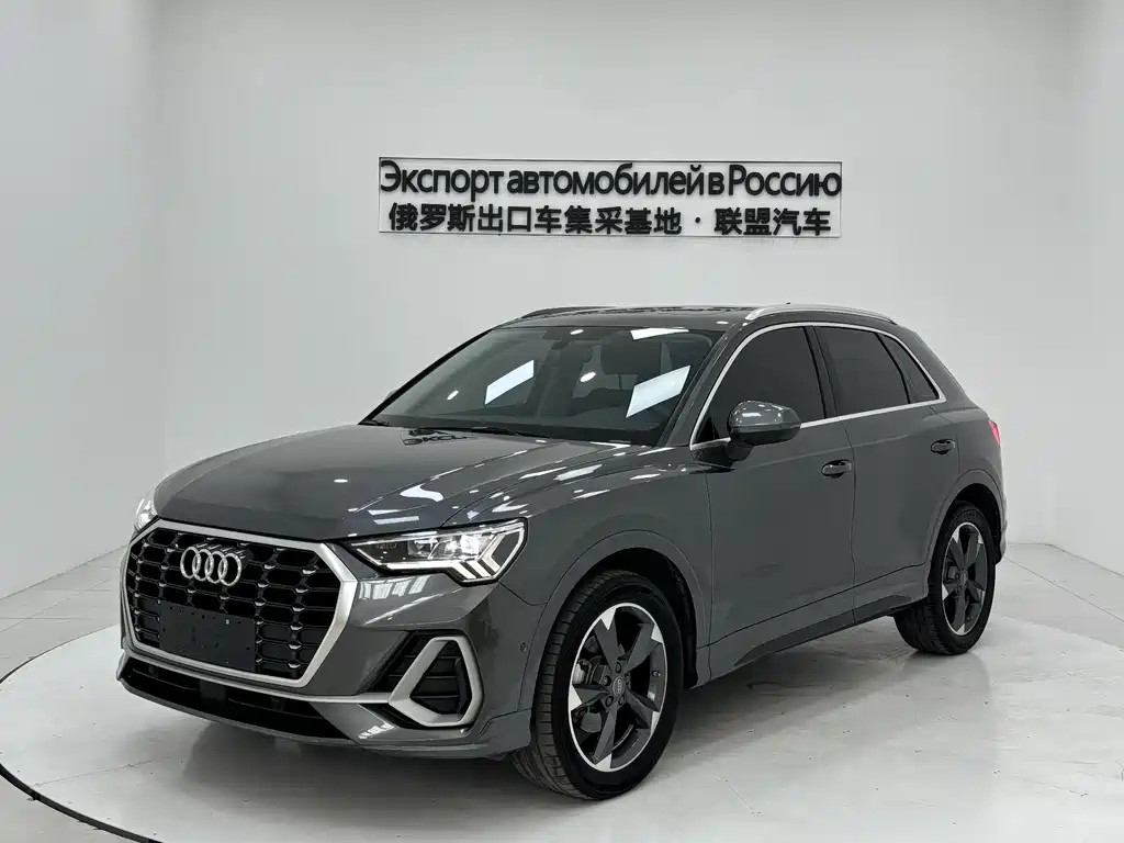 AUDI Q3 2021