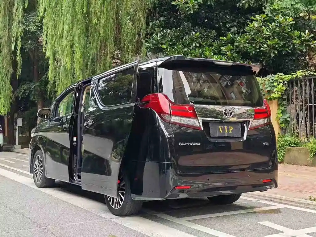 TOYOTA ALPHARD 2018