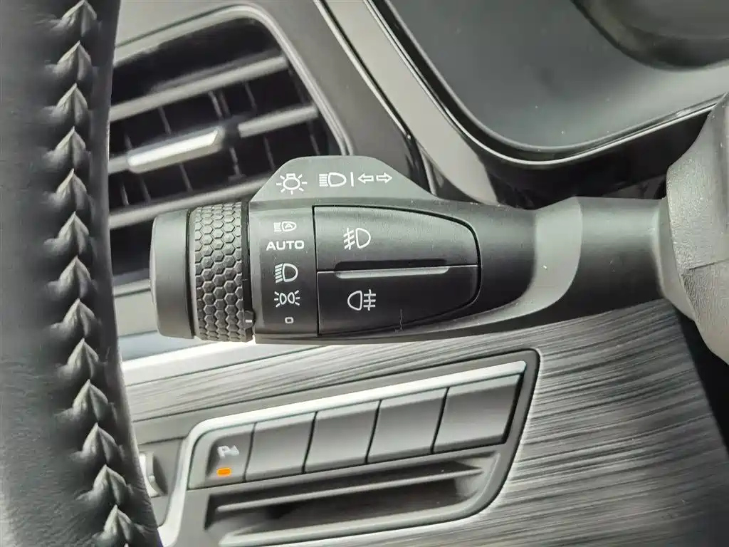 GEELY AUTO XINGYUE 2020