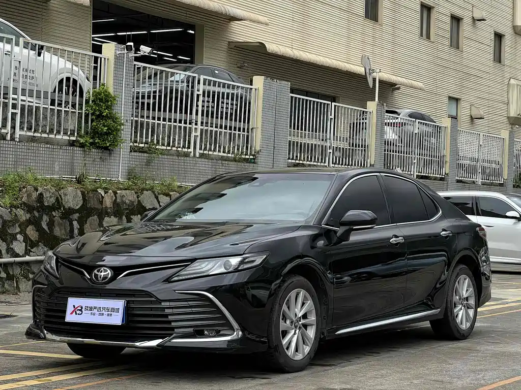 TOYOTA CAMRY 2023