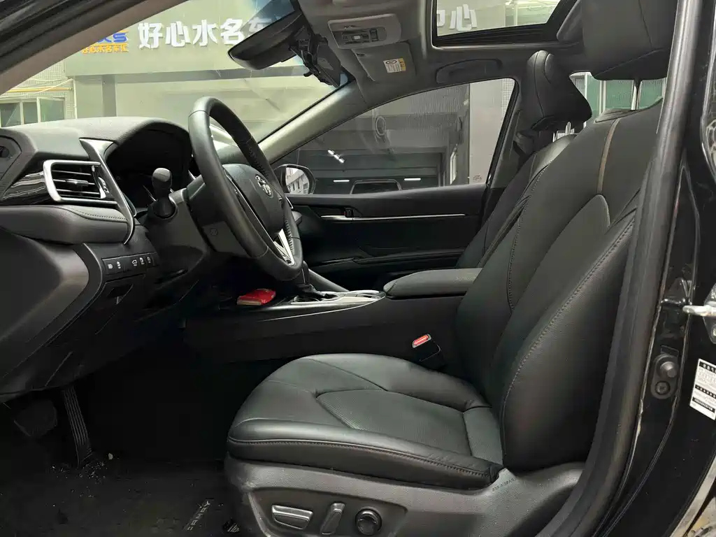TOYOTA CAMRY 2023