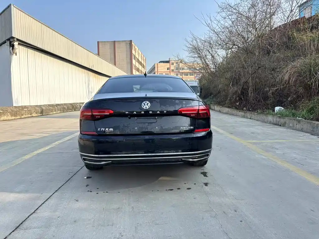VOLKSWAGEN PASSAT 2019