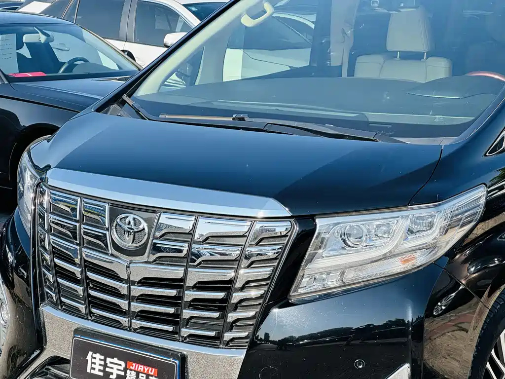 TOYOTA ALPHARD 2015