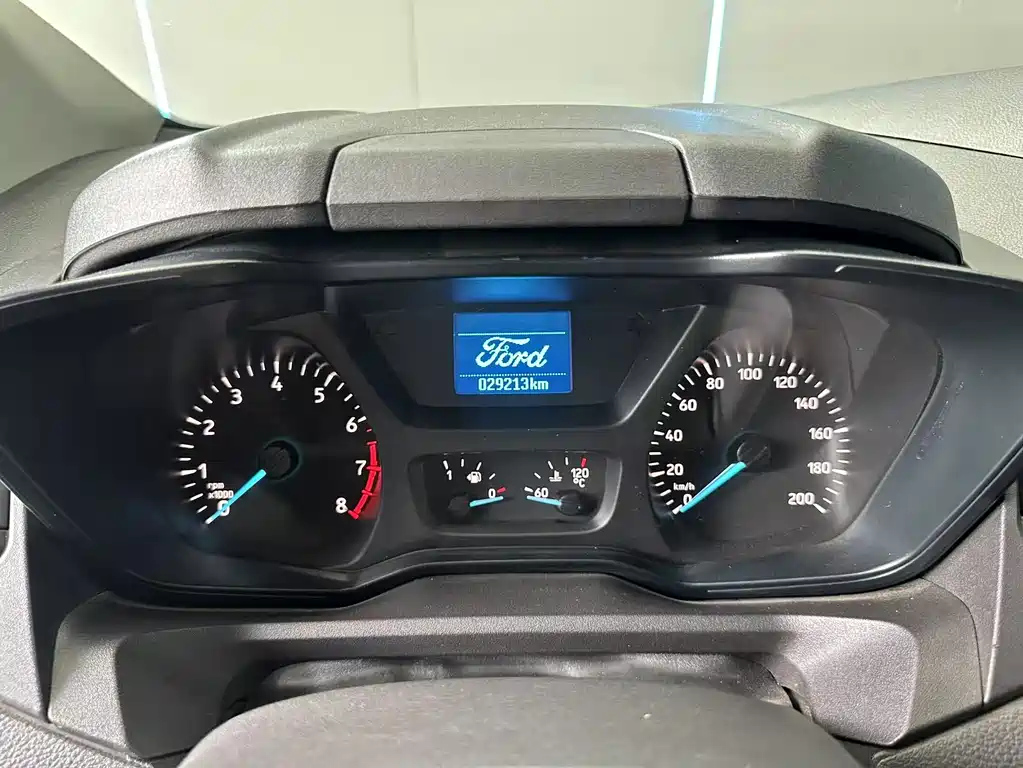 FORD TOUREO 2020