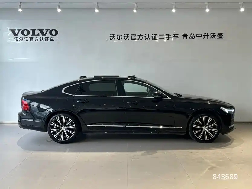VOLVO S90 2025