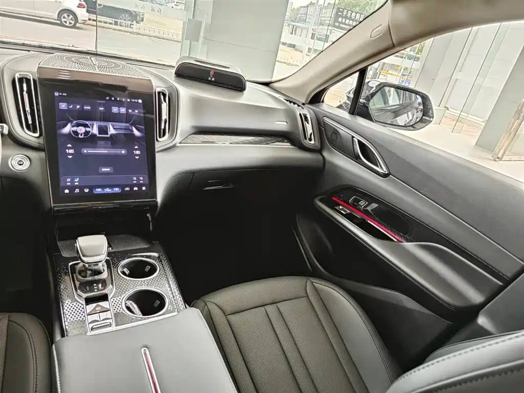 HONGQI HS3 PHEV 2024