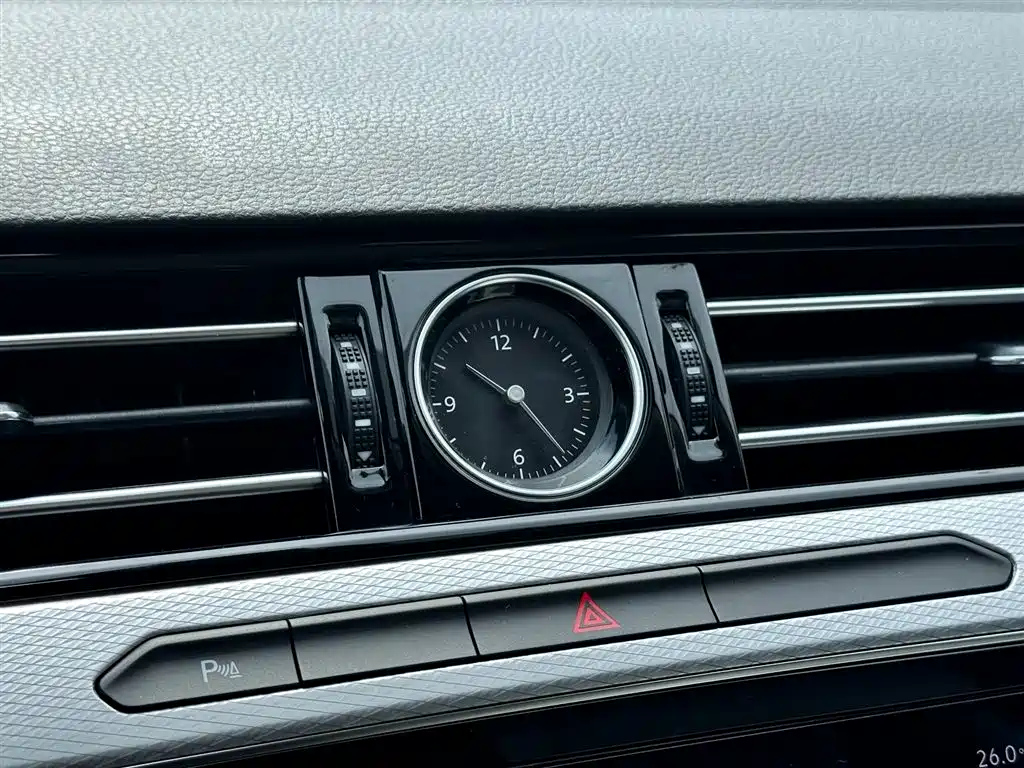 VOLKSWAGEN MAGOTAN 2023