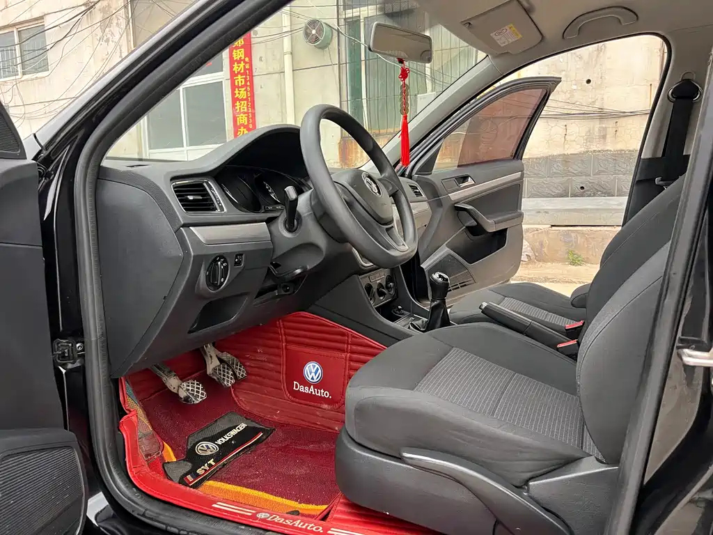 VOLKSWAGEN LAVIDA 2017