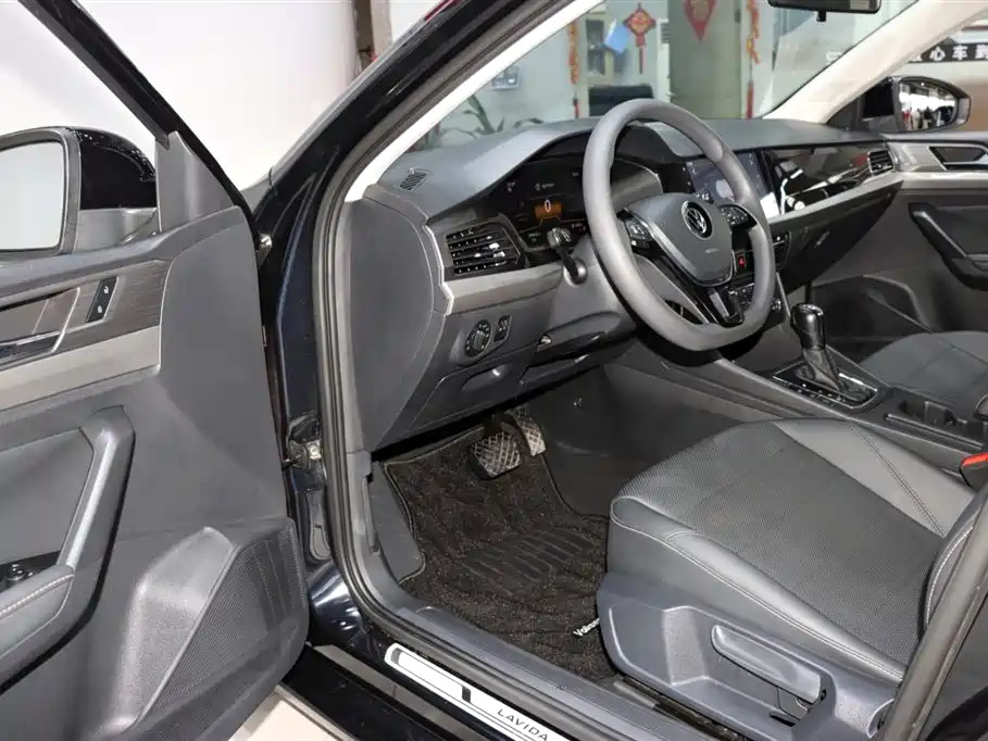 VOLKSWAGEN LAVIDA 2022