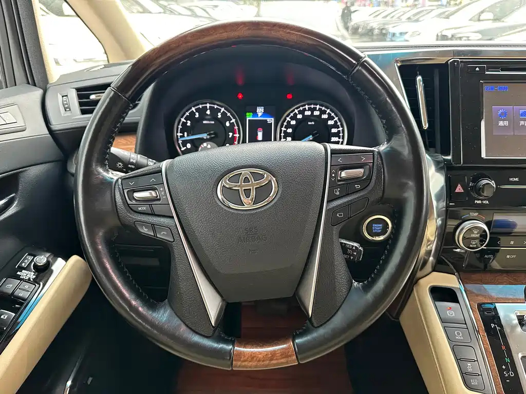 TOYOTA ALPHARD 2018