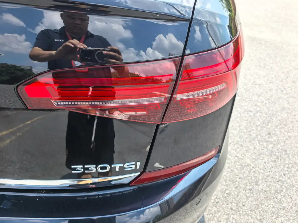 VOLKSWAGEN PASSAT 2020