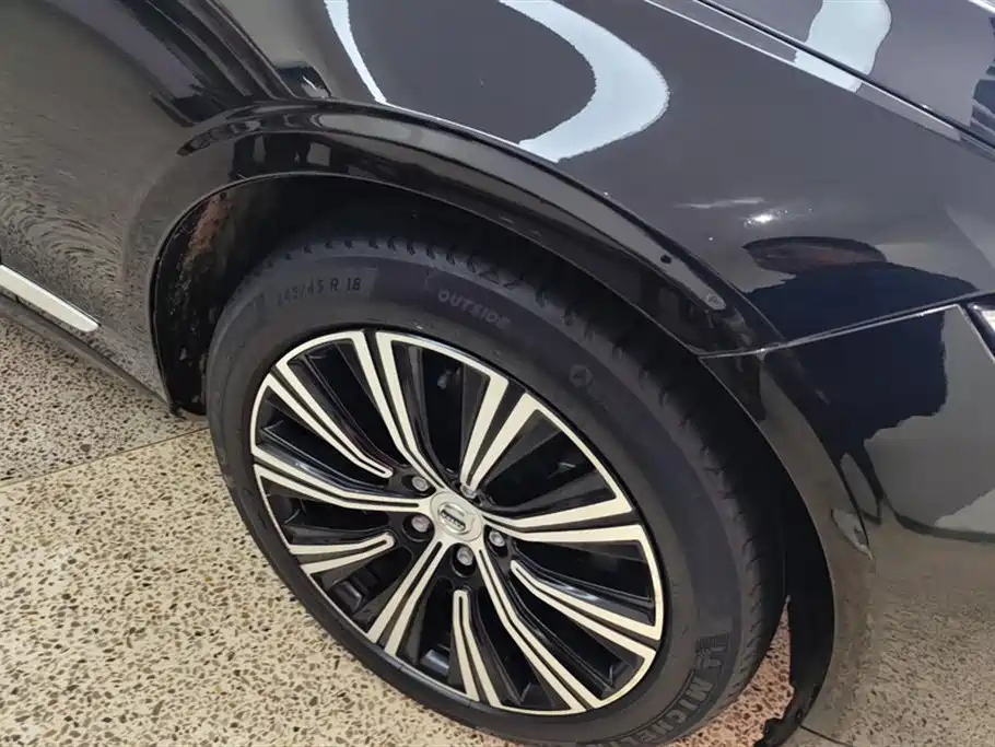VOLVO S90 2022