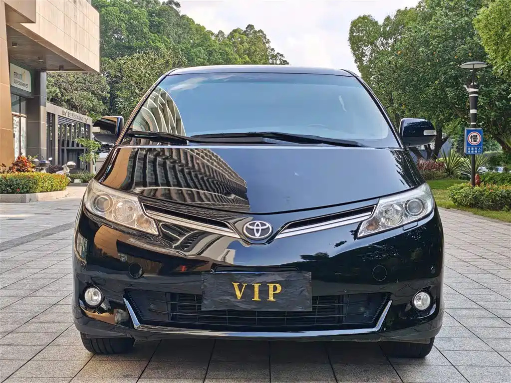 TOYOTA PREVIA 2012