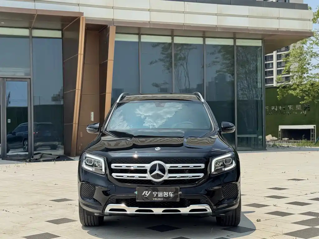 MERCEDES BENZ GLB 2023