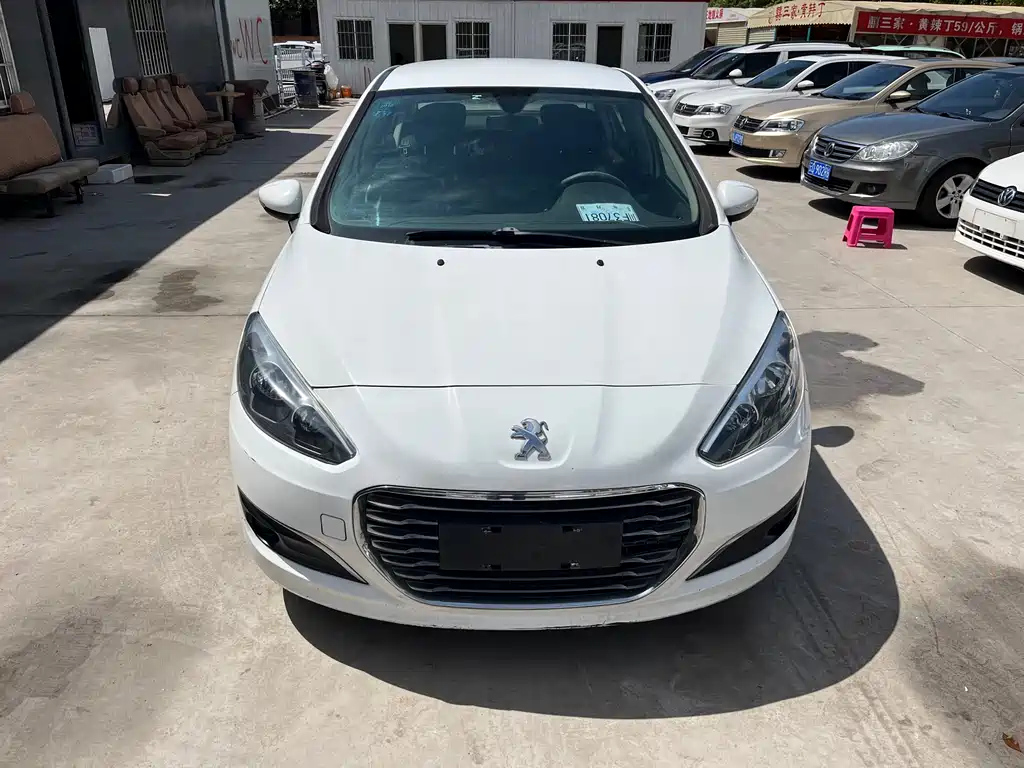 PEUGEOT 308 2013