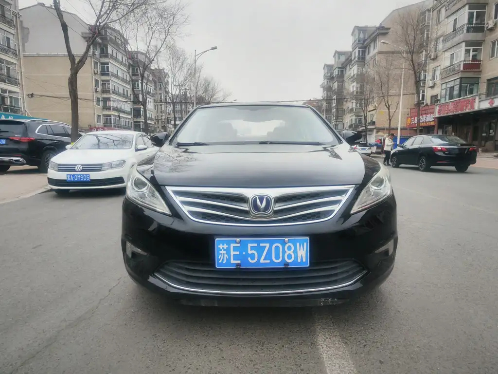 CHANGAN EADO 2015