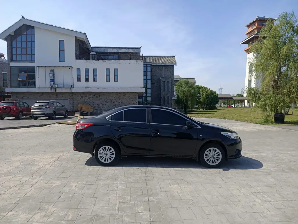 TOYOTA VIOS 2015