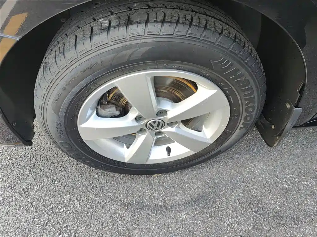 VOLKSWAGEN LAVIDA 2013
