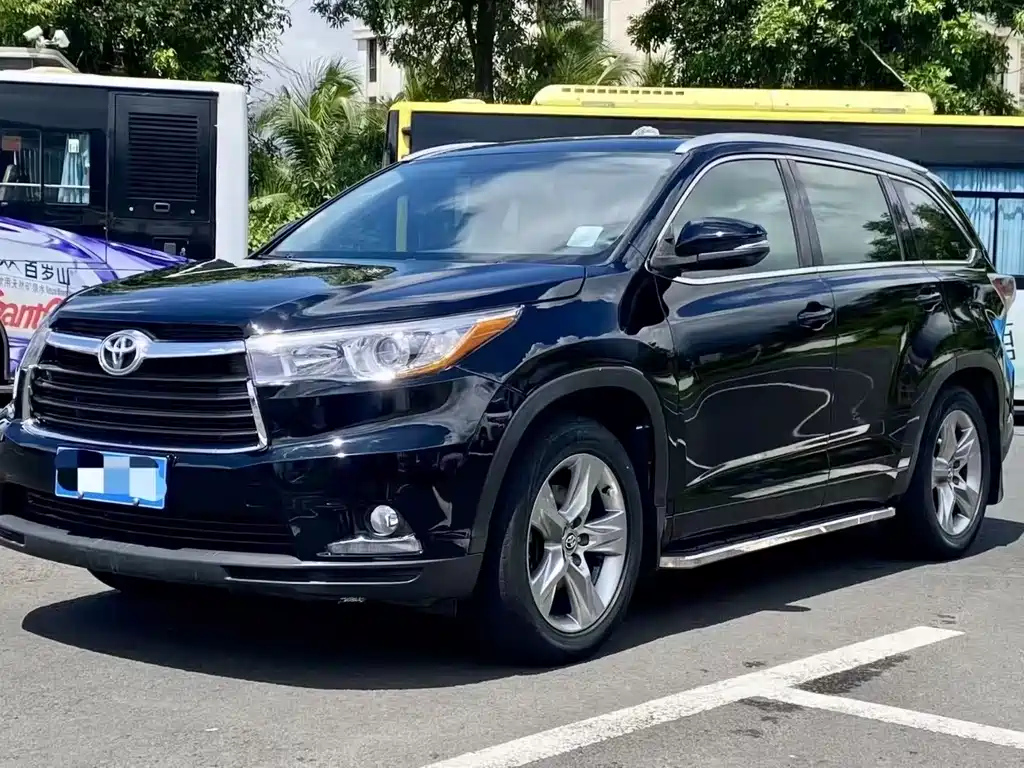 TOYOTA HIGHLANDER 2015
