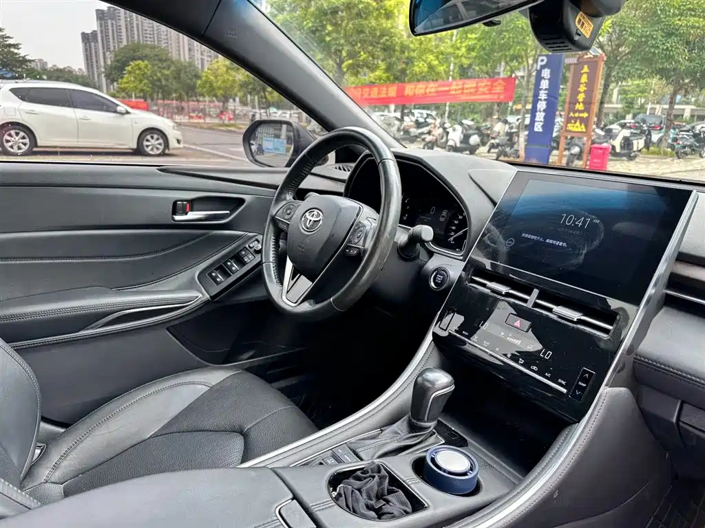 TOYOTA AVALON 2022
