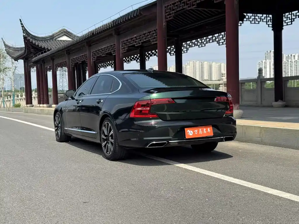 VOLVO S90 2018