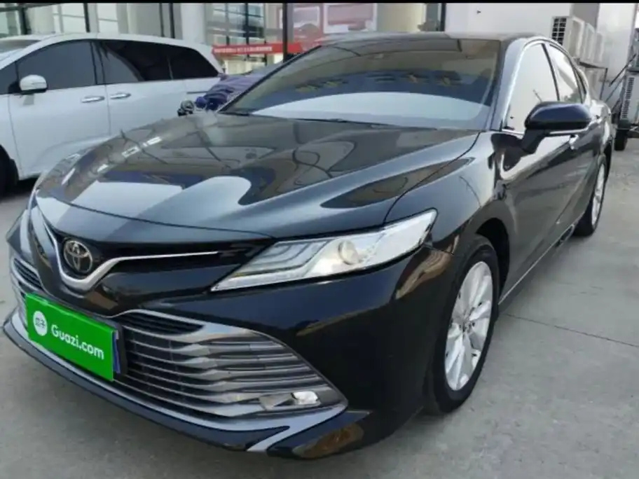 TOYOTA CAMRY 2019