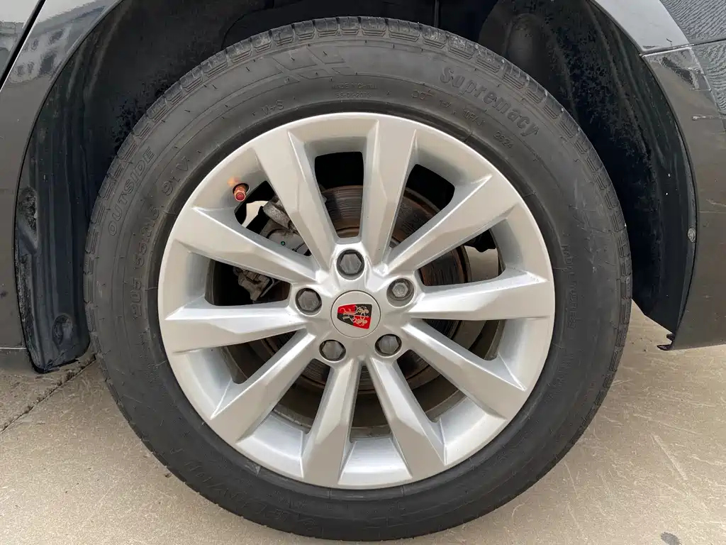 ROEWE I6 NEW ENERGY 2017