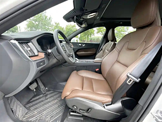 VOLVO XC60  2024 YEAR B5 4WD  DELUXE EDITION 2024
