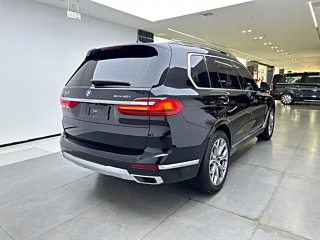 BMW X7 2021