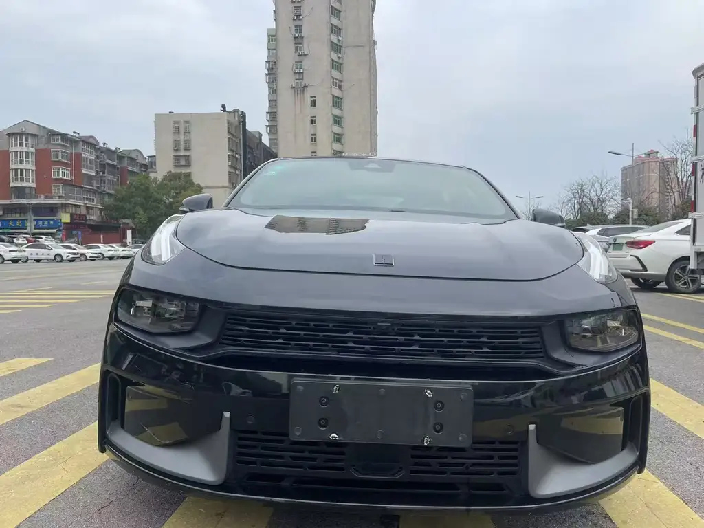 LYNK&CO 03 2018