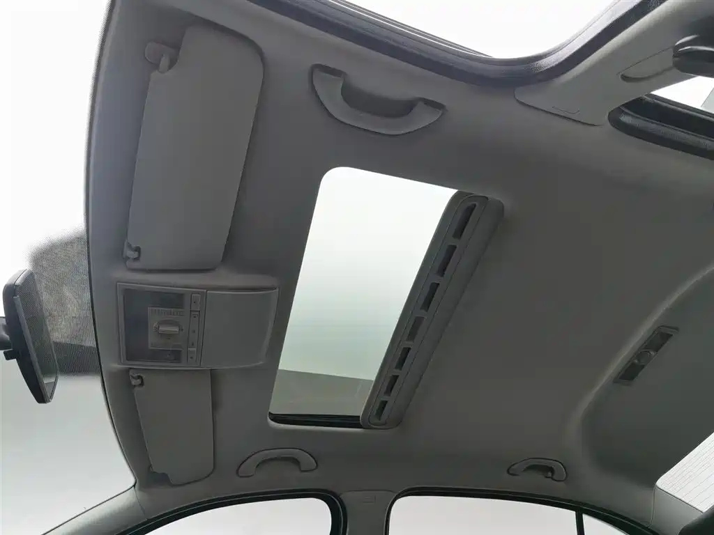 VOLKSWAGEN LAVIDA 2013