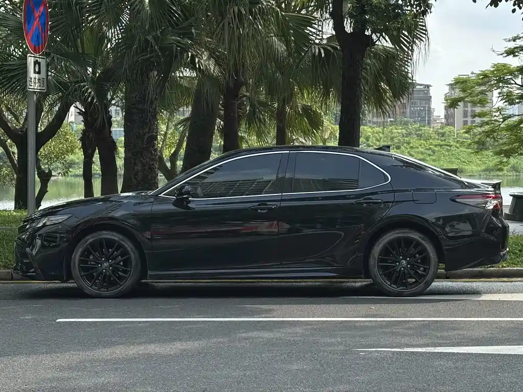 TOYOTA CAMRY 2022